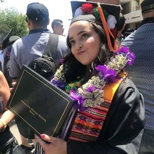 Meet your Posher, Raquel